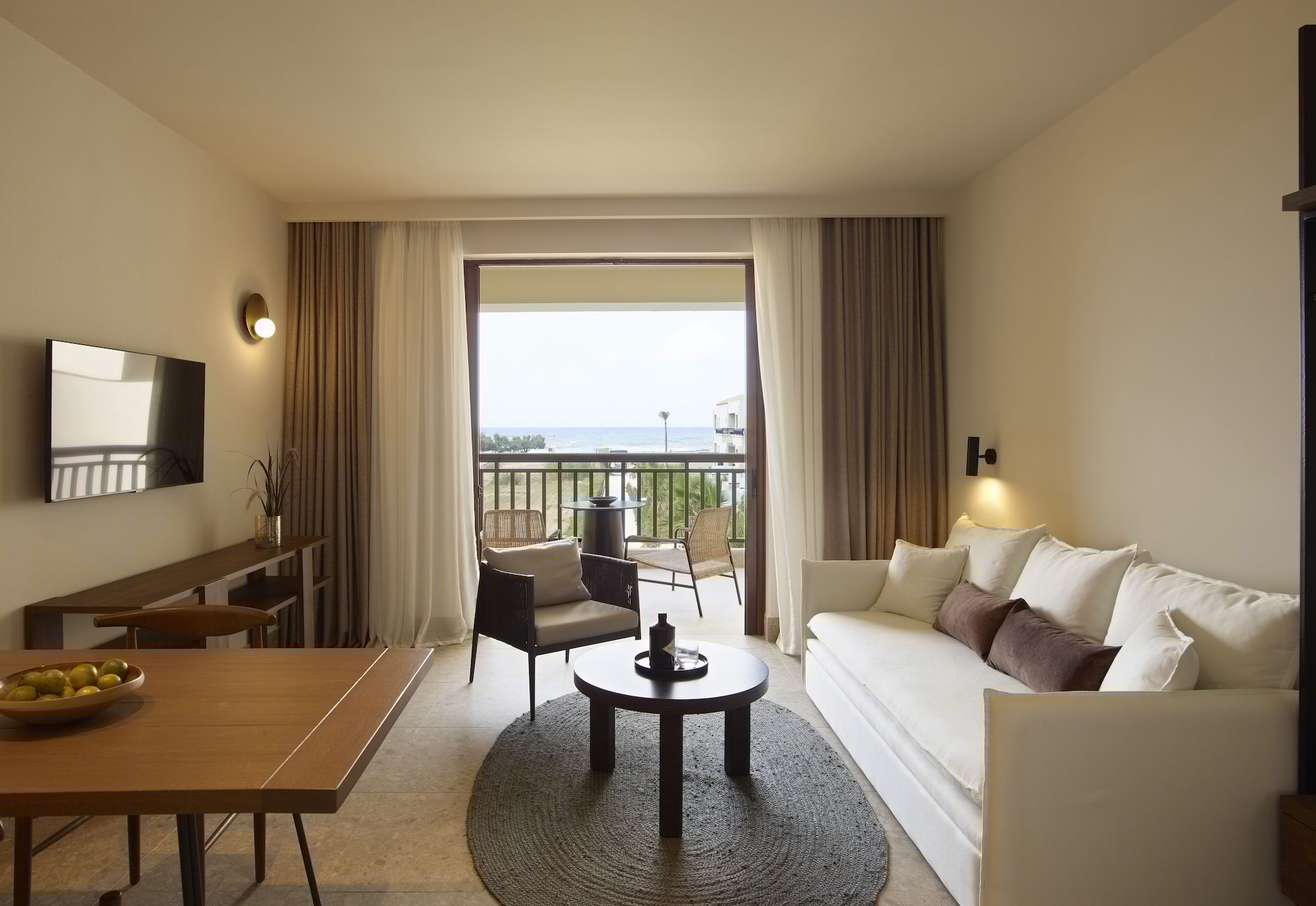 1 BEDROOM, DELUXE, SUITE, DOUBLE BED, PARTIAL SEA VIEW, SOFA