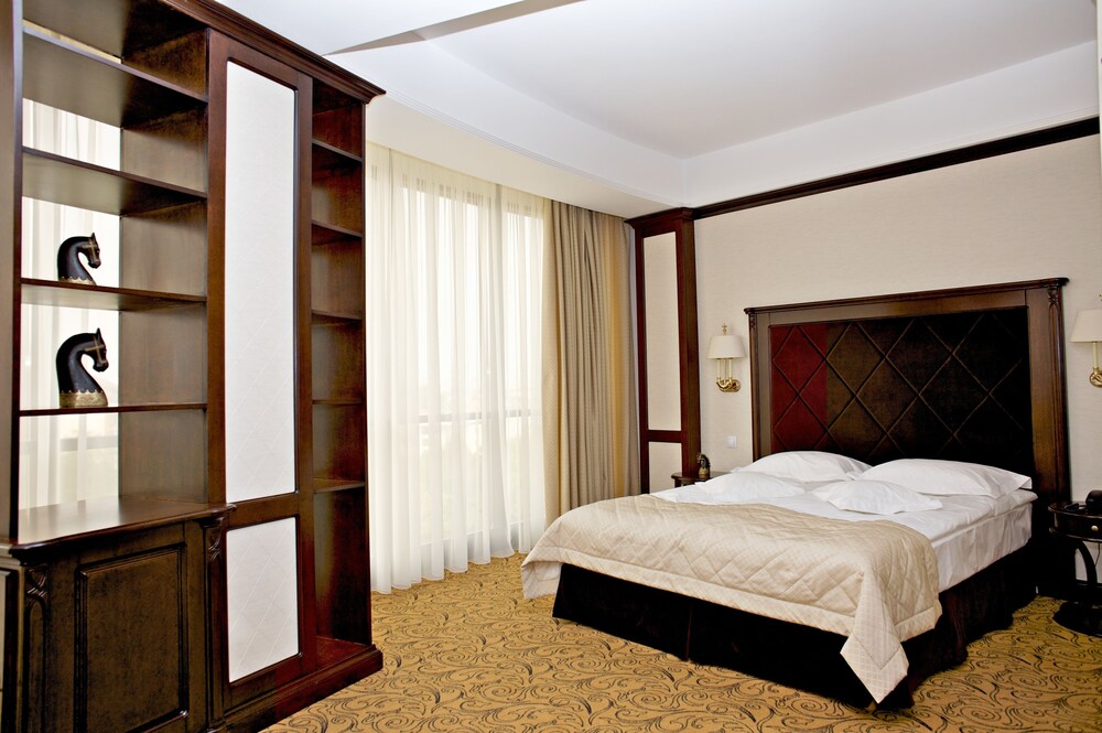 Bellaria Hotel 10/36