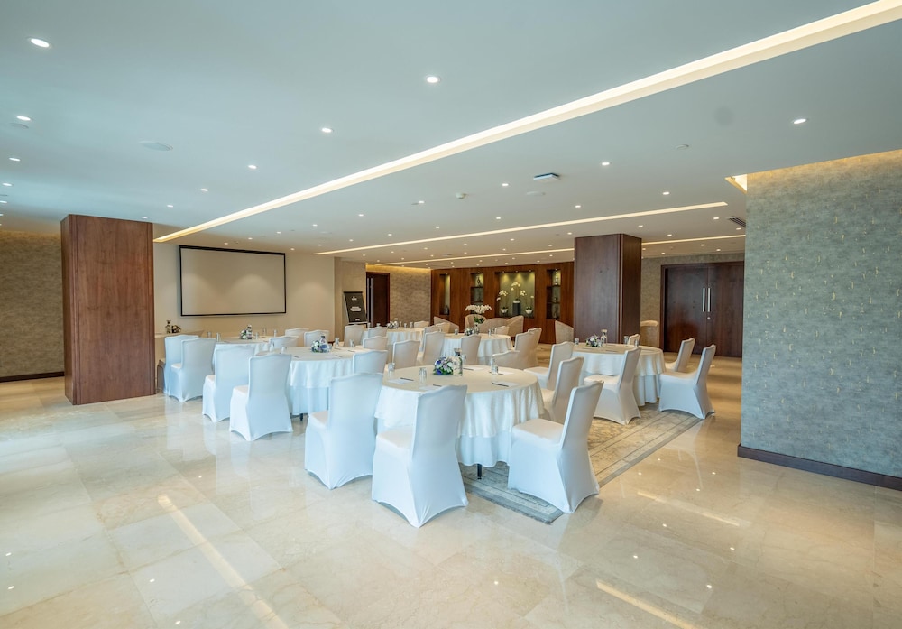 Radisson Collection Muscat, Hormuz Grand 10/70