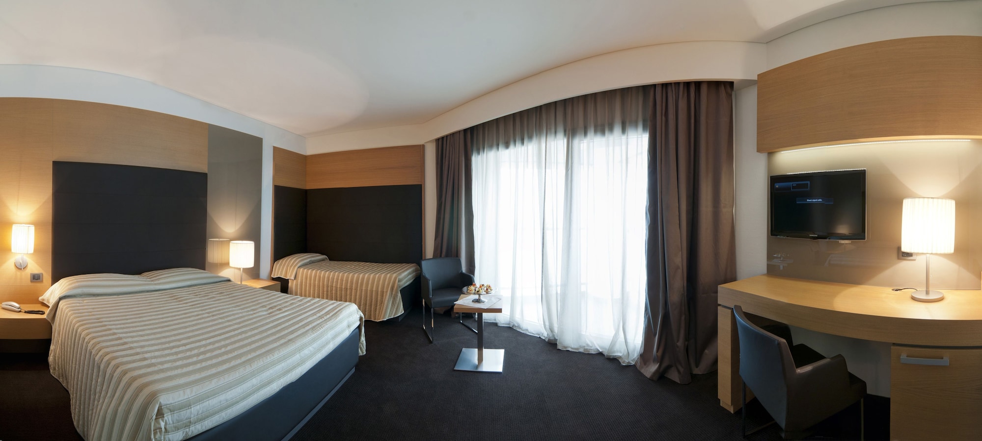 ROOM, TRIPLE
