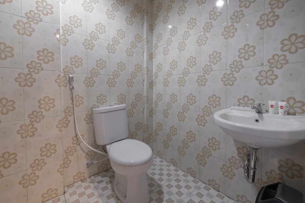 OYO 1633 Hotel Darma Nusantara 31/33