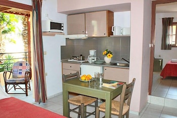 Latania Studios & Apartments 21/40