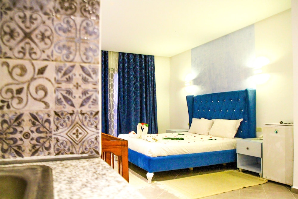 COMFORT, DOUBLE BED