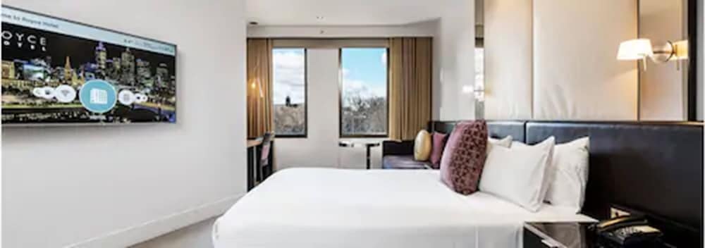 Royce Hotel 27/60