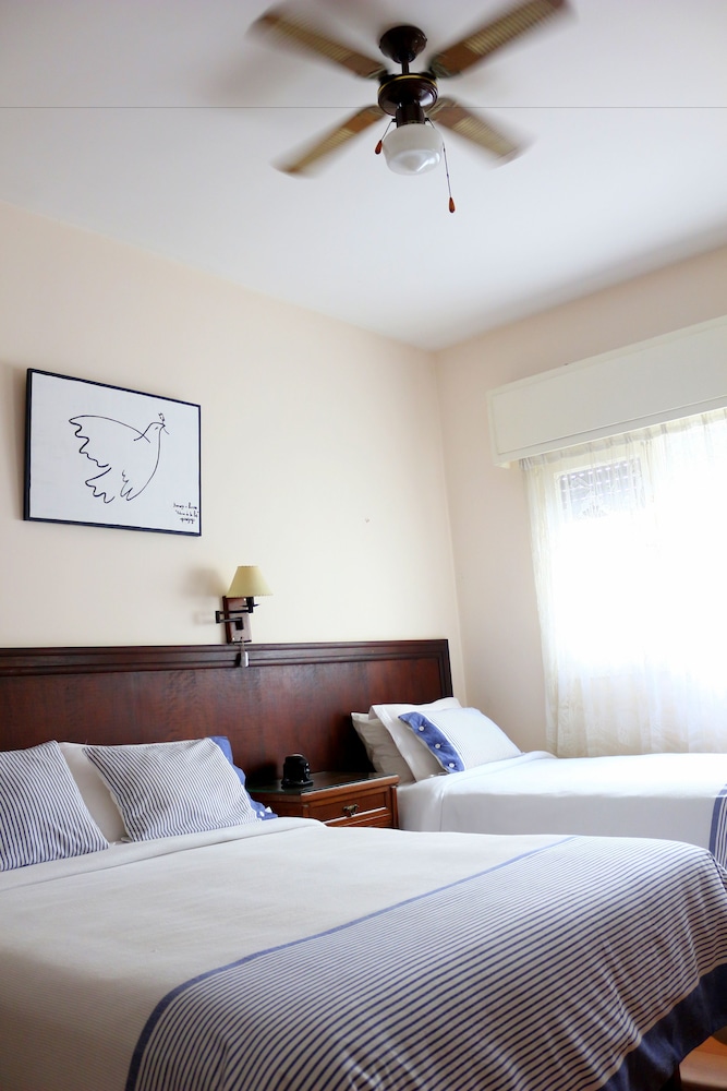ROOM, TRIPLE