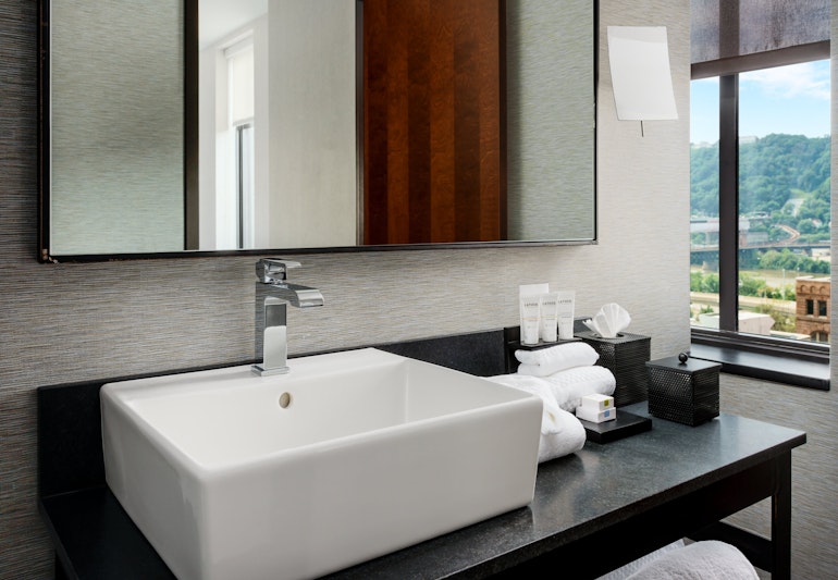 Joinery Hotel Pittsburgh, Curio Collection by Hilton 48/49