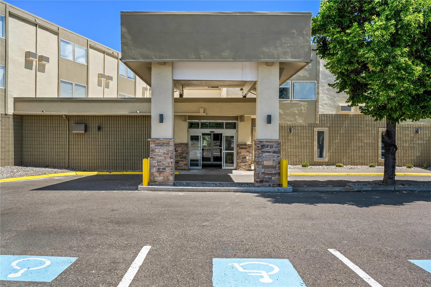 Comfort Inn & Suites Livingston, MT 44/51