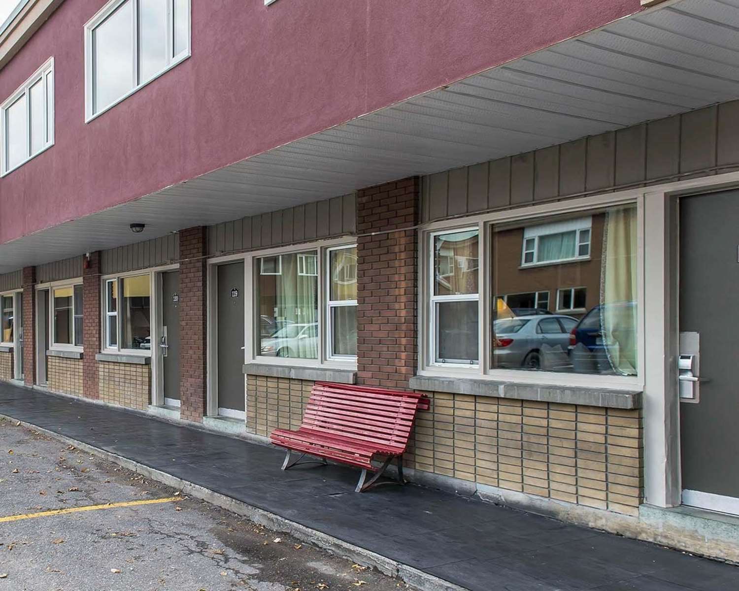 Econo Lodge Downtown Ottawa 48/50