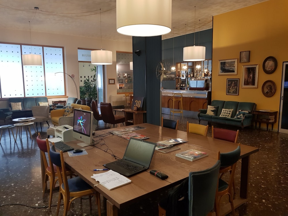 Ibis Styles Trani 25/39
