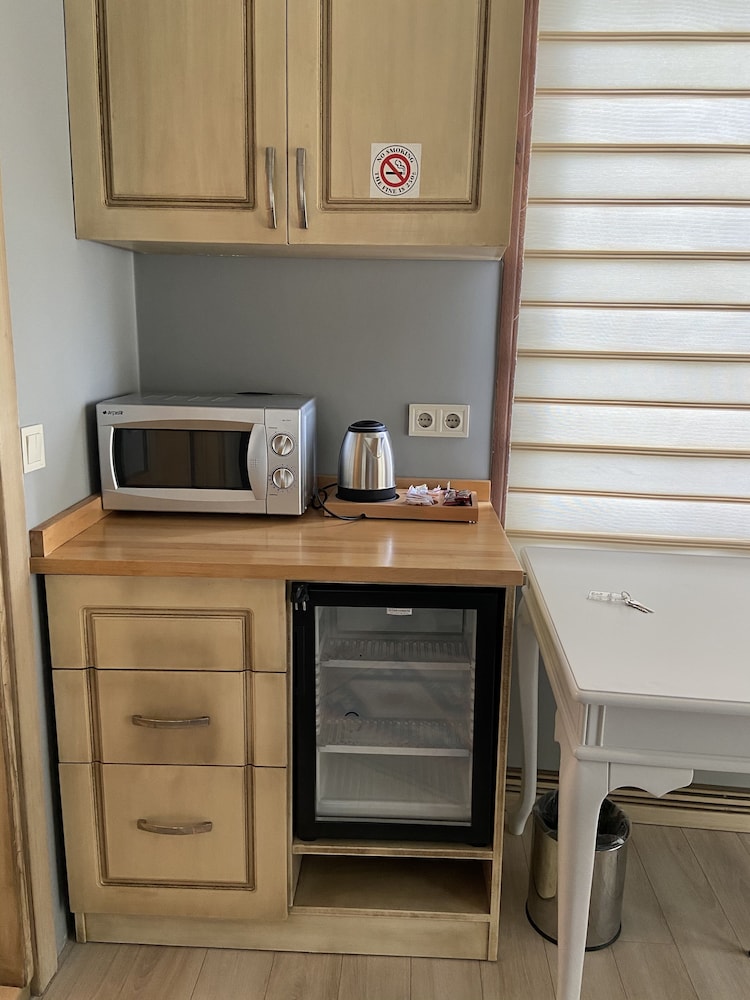 Galatolia Suites 6/50
