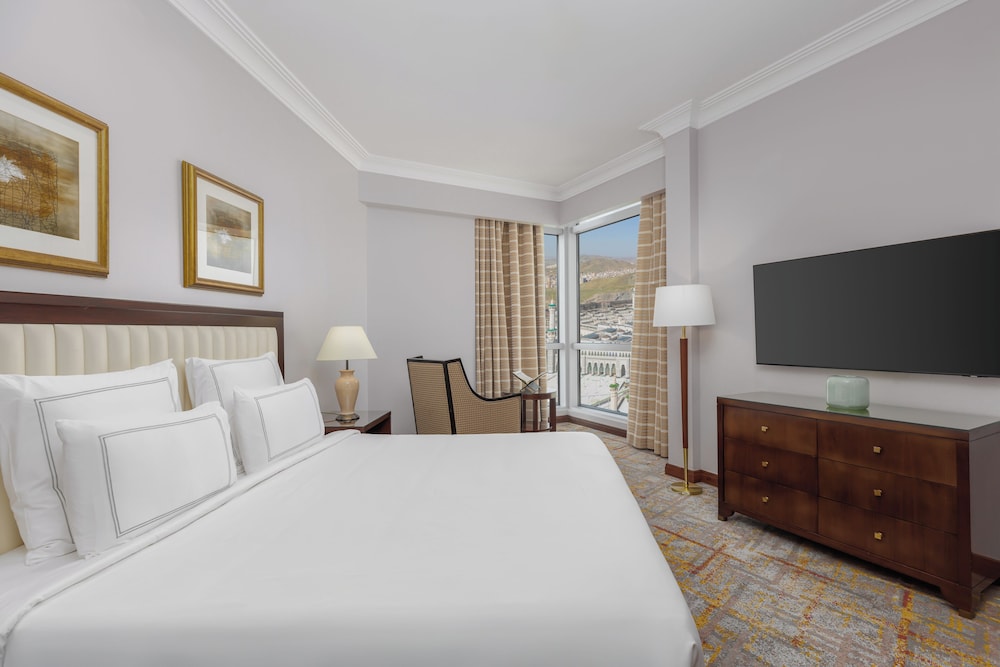 JUNIOR SUITE, PARTIAL HARAM VIEW