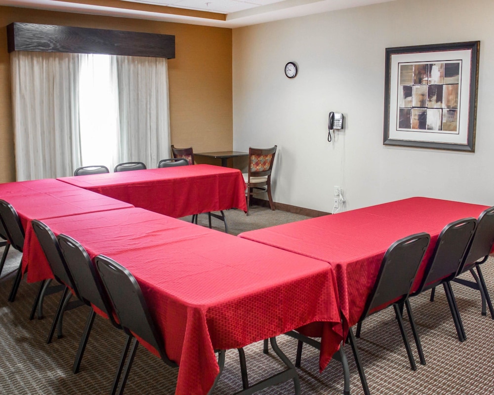 Comfort Suites Lewisburg, PA 39/48