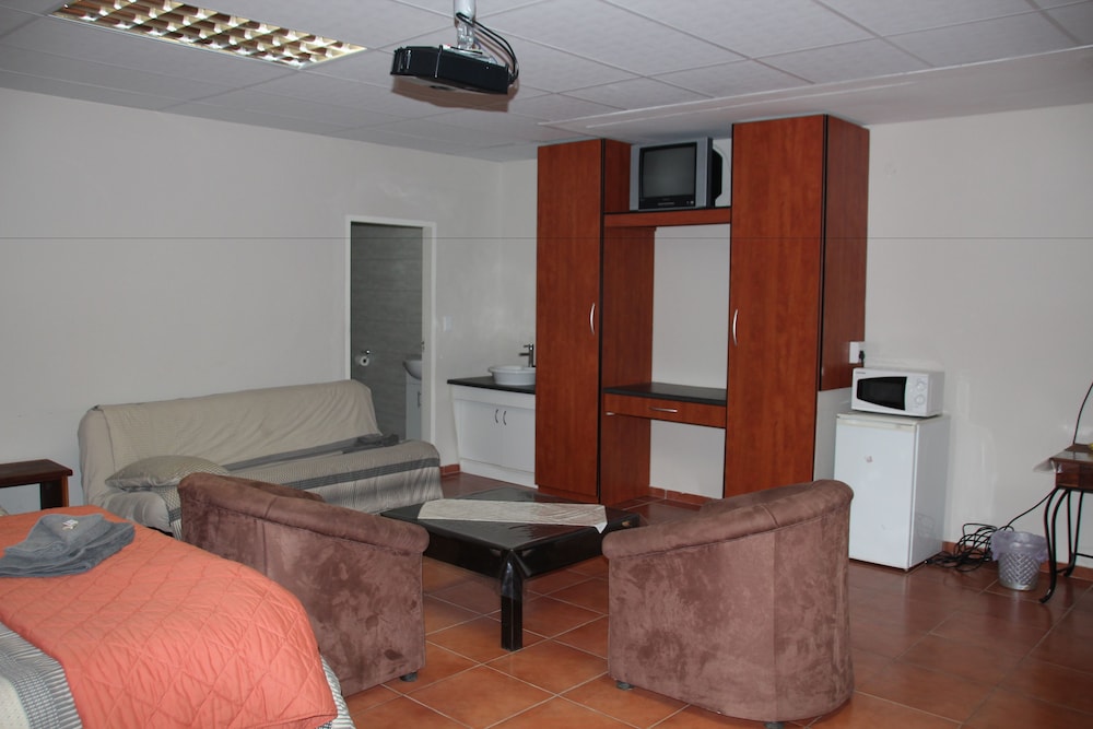 Anandi Guesthouse Swakopmund 10/32