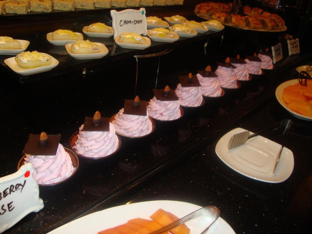 Aditya Park A Sarovar Portico Hotel 36/48
