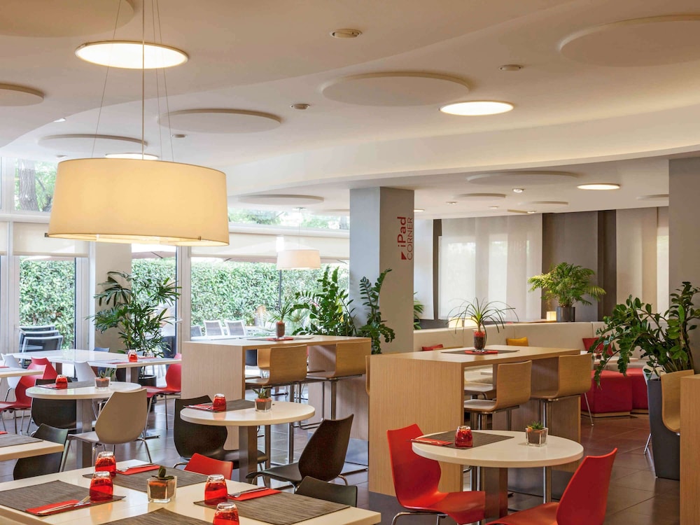 IBIS BARCELONA CORNELLA 24/36