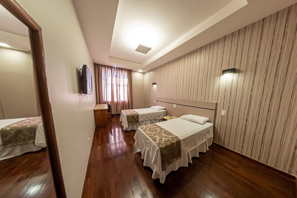 SERRANO RESIDENCIAL HOTEL 41/54