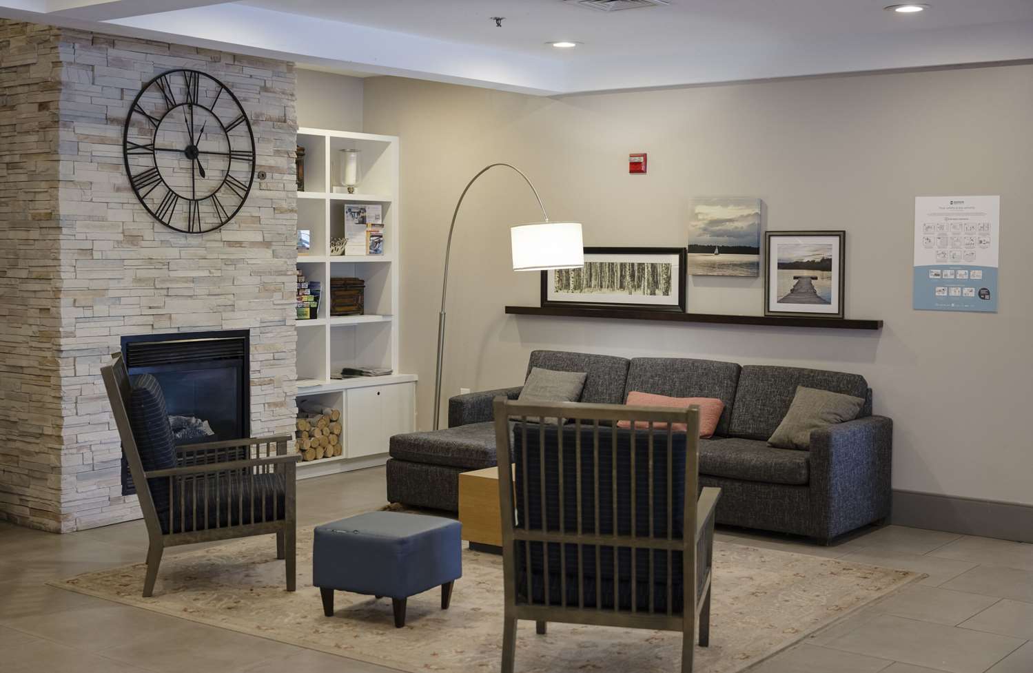 Country Inn & Suites by Radisson, Queensbury - Lake George 7/14