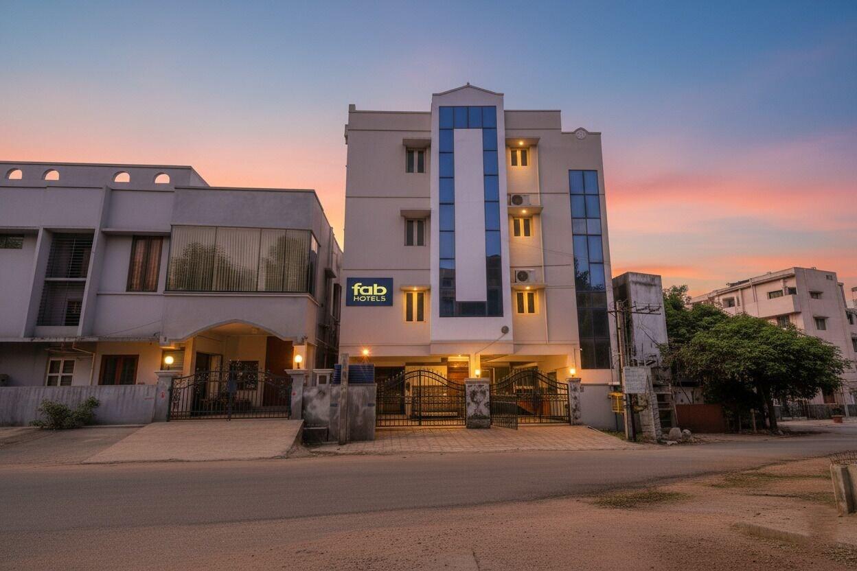 Fabhotel Aditya Yatri Nivas 3/26