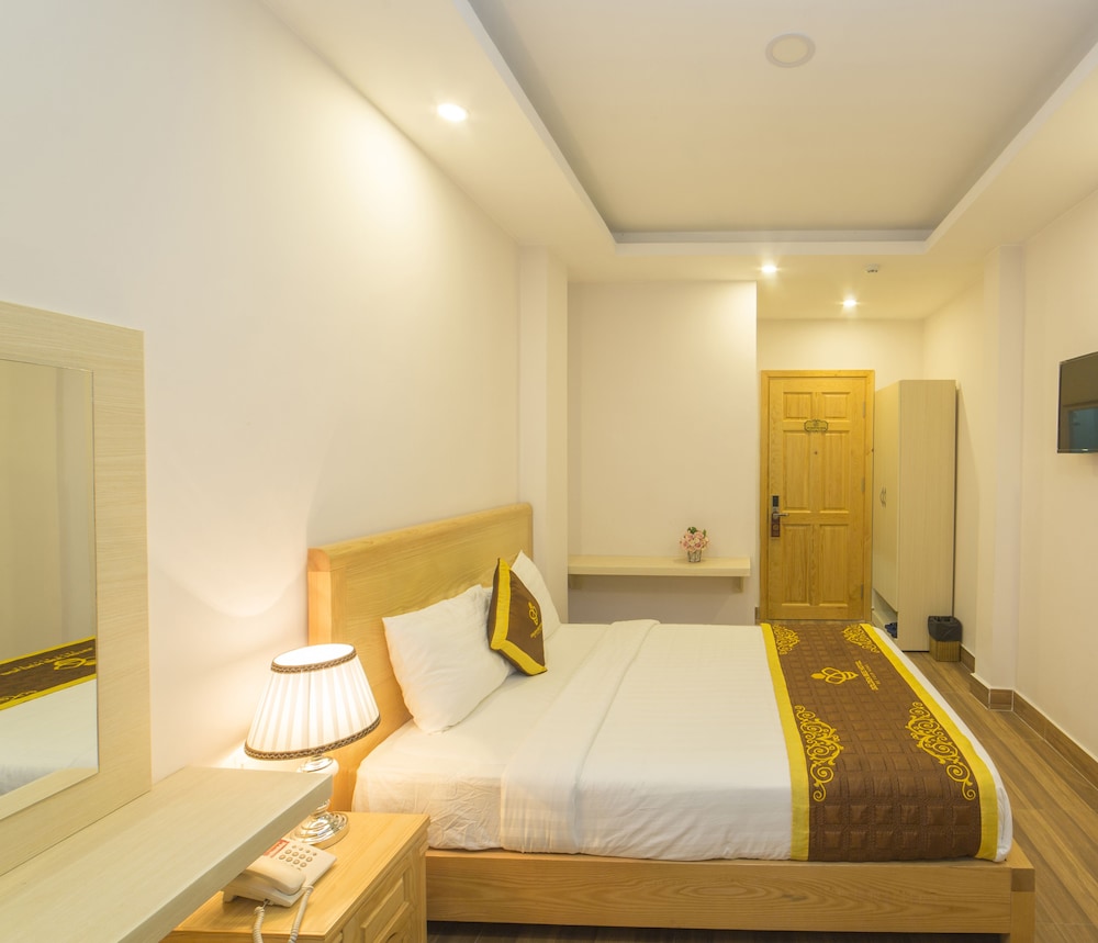 Golden Bee Hotel 28/59