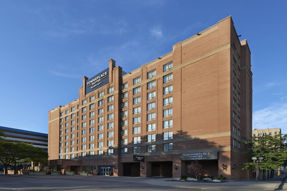 Towneplace Suites By Marriott Windsor 1/31