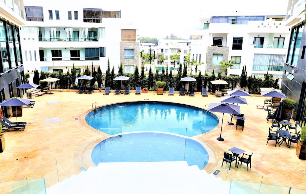 Dominium Hotel 40/43