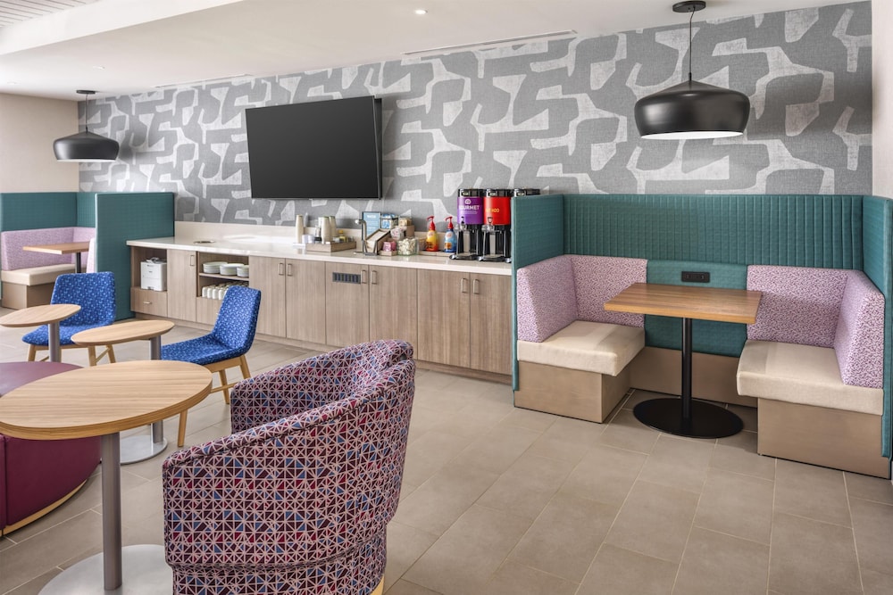 Home2 Suites by Hilton Carson City 40/46
