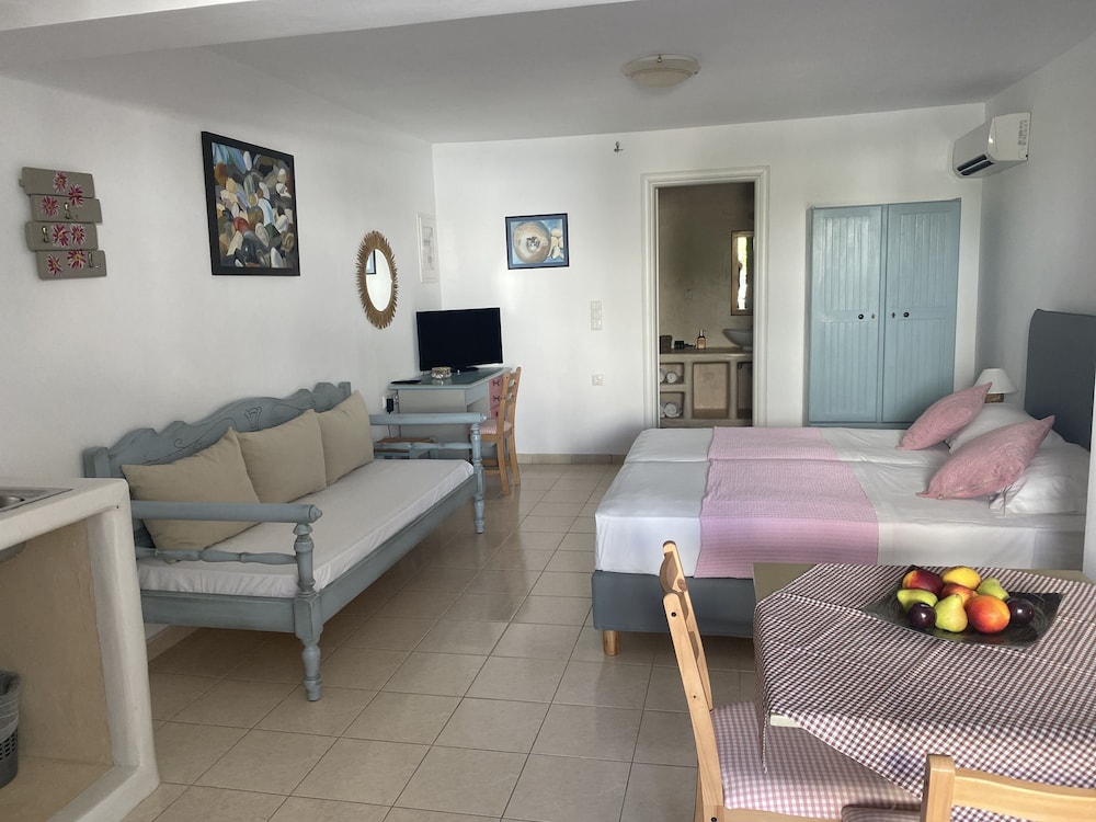 Annita S Village 41/68