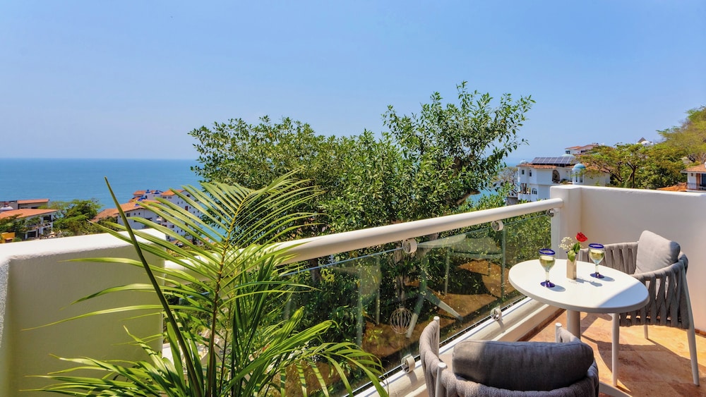 Villa Divina Luxury Boutique 66/69