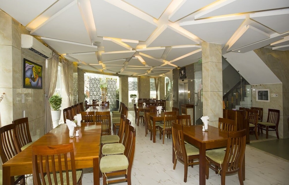Art Deluxe Hotel 44/60