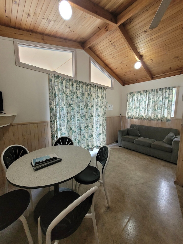 Lanis Holiday Island Caravan Park 54/67