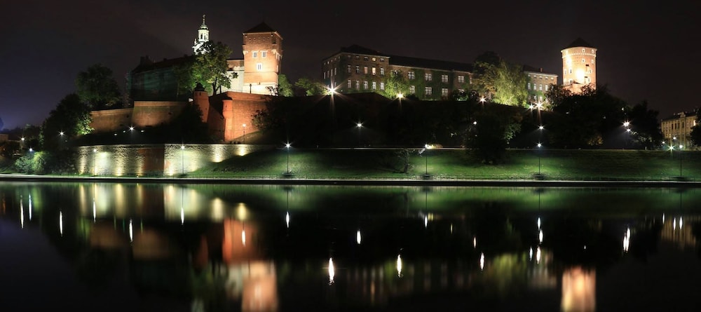 Tomaszowice Manor Estate 58/64