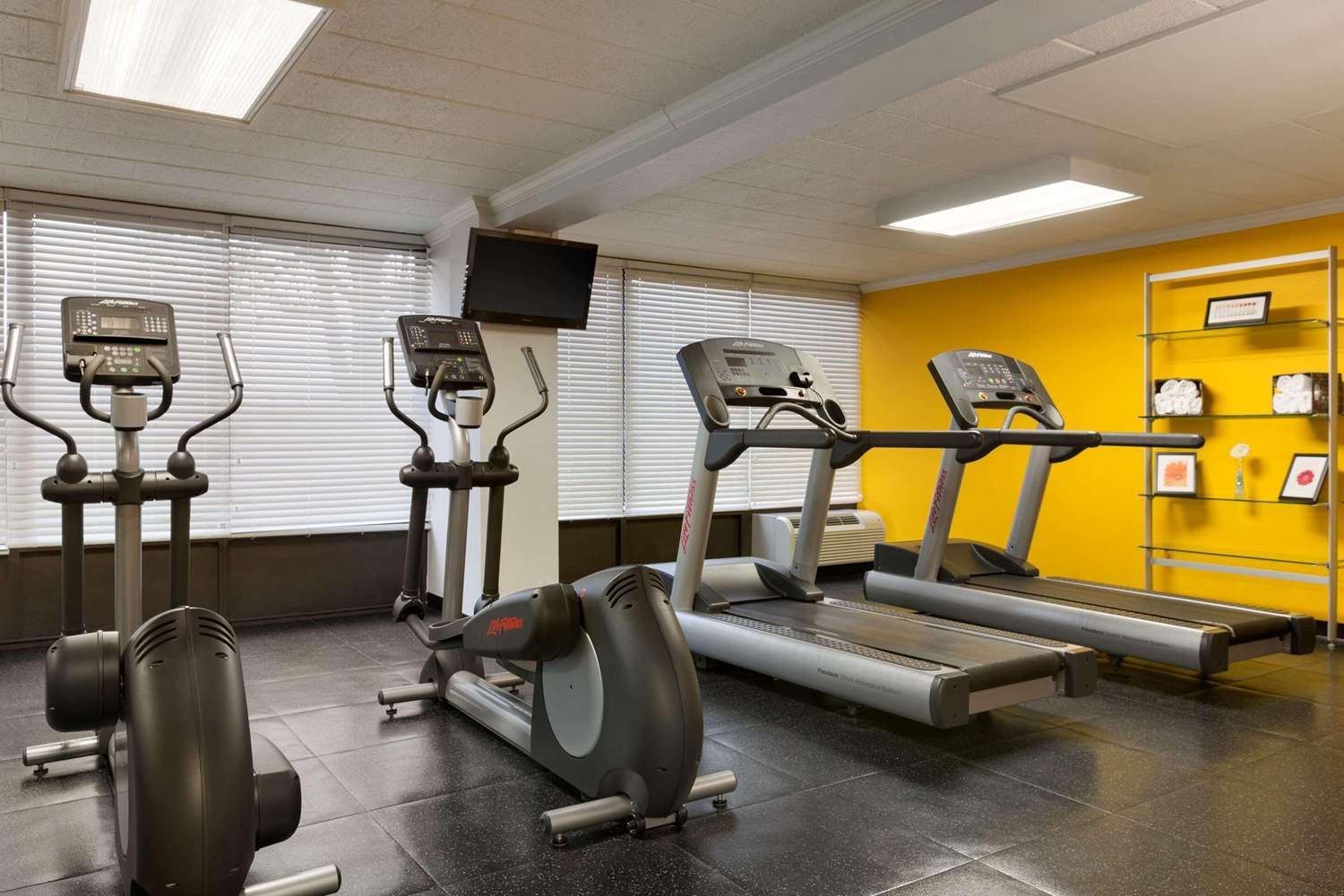 Park Inn by Radisson Sharon, PA 28/51