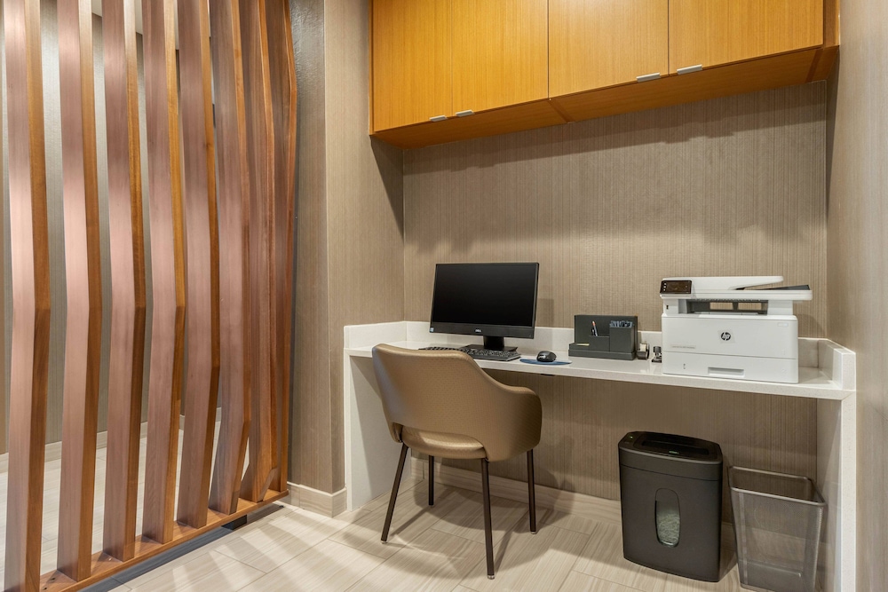 Springhill Suites By Marriott Charlotte Southwest 46/49