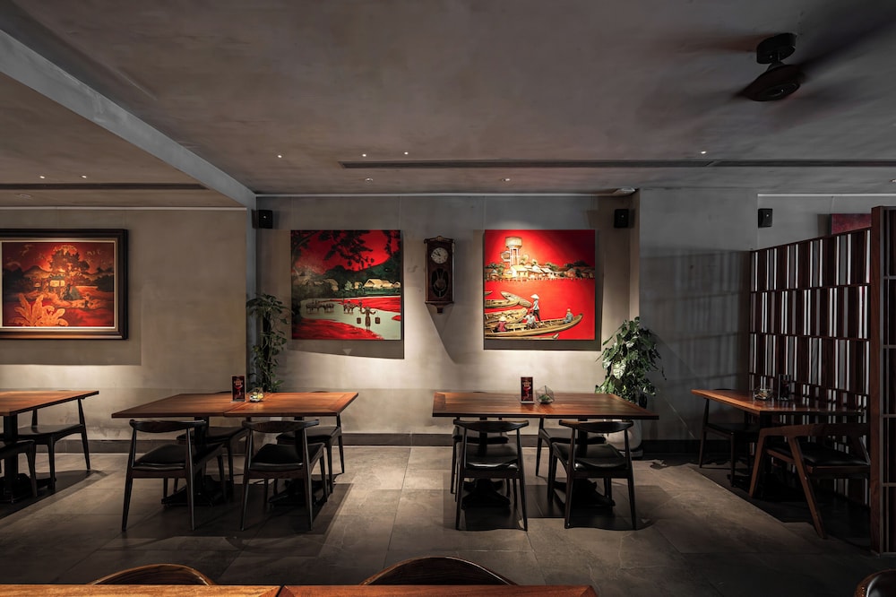 Triple E Hotel Metro Ben Thanh 36/50
