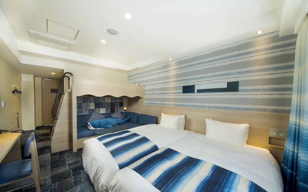 غرفة عائلية بسريرين منفصلين وسرير بطابقين، Hotel Torifito Naha Asahibashi 6/10