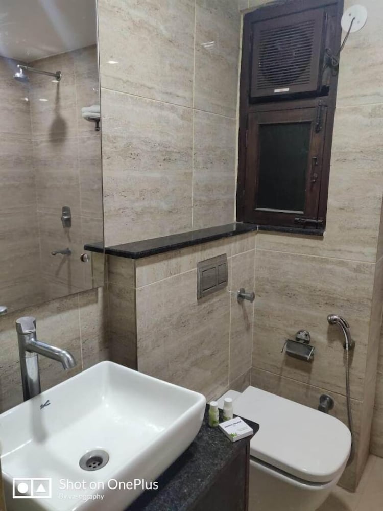 HOTEL ASHISH PALACE 11/32