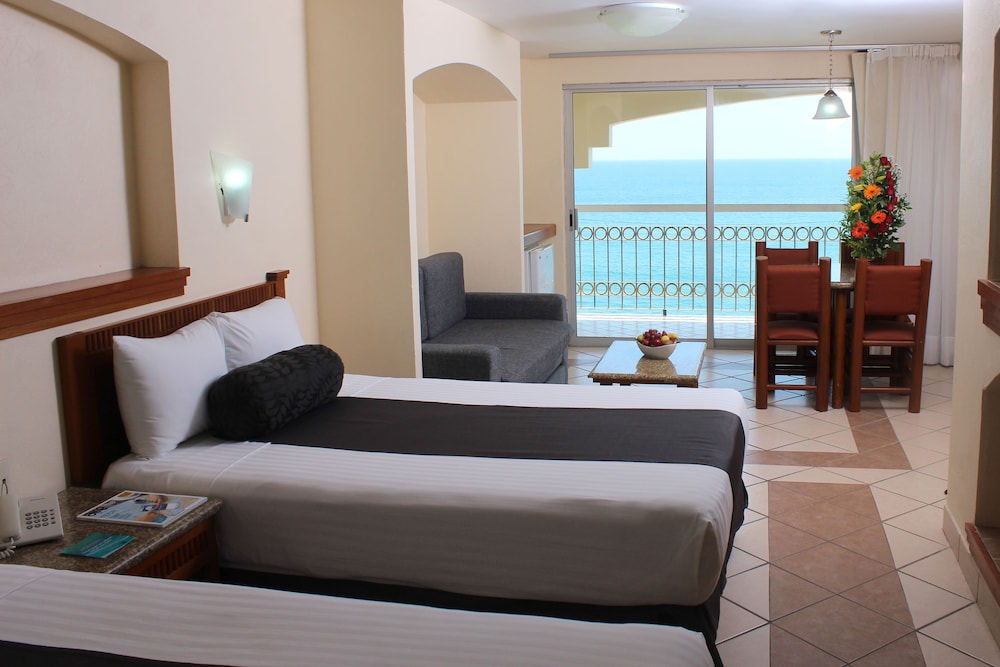 Don Pelayo Pacific Beach Hotel 46/69