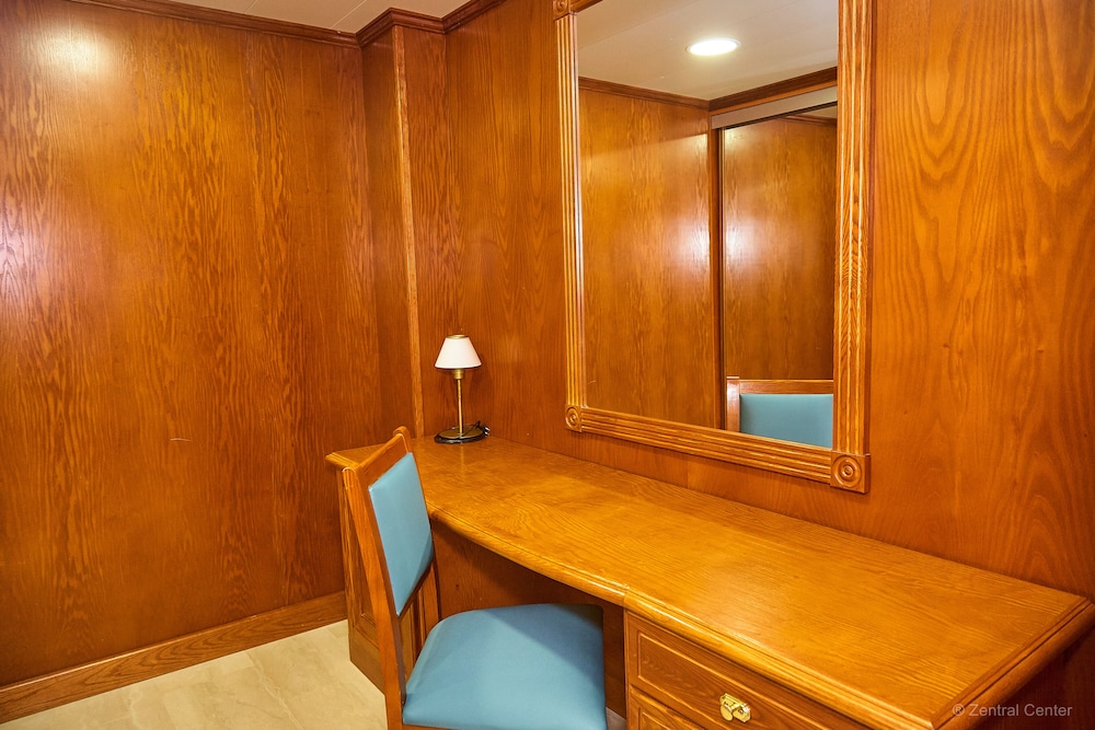 Zentral Center Hotel - Adults Only 24/50