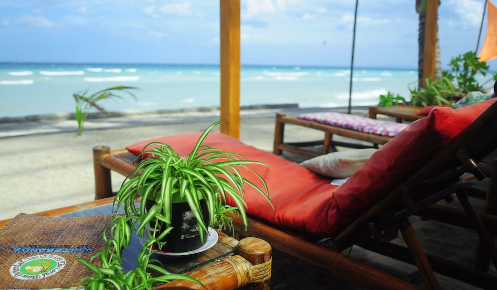 The Coral Blue Oriental Beach Villas And Suites 40/65