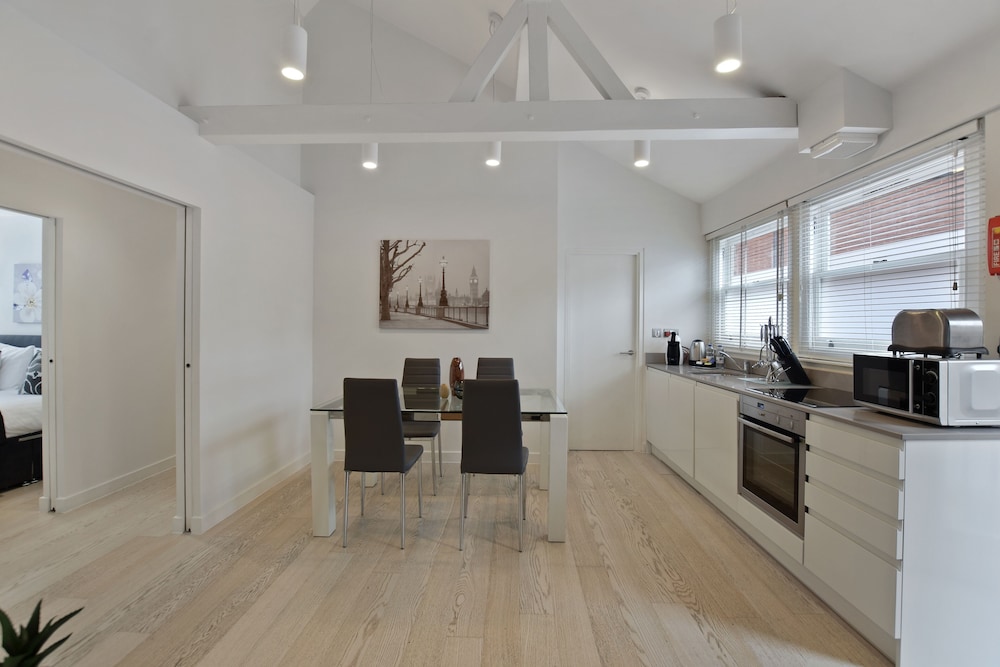 West Street by Aeria Apartments 14/18