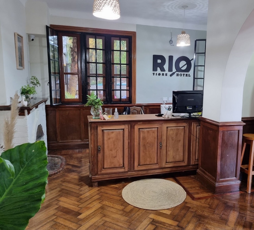 RIO TIGRE HOTEL 3/26
