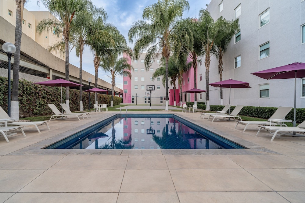 City Express Suites by Marriott Queretaro 69/73