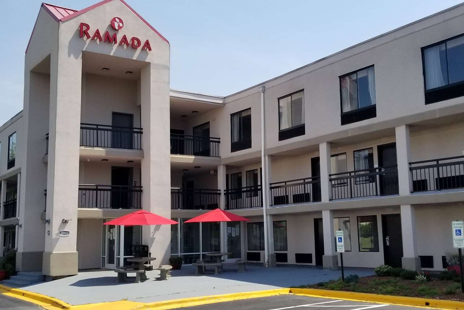 Clarion Pointe - Greensboro Coliseum Area 8/14