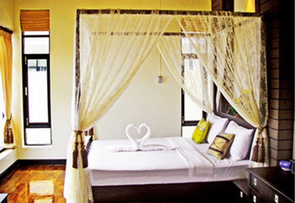 Siam Beach Resort 16/71