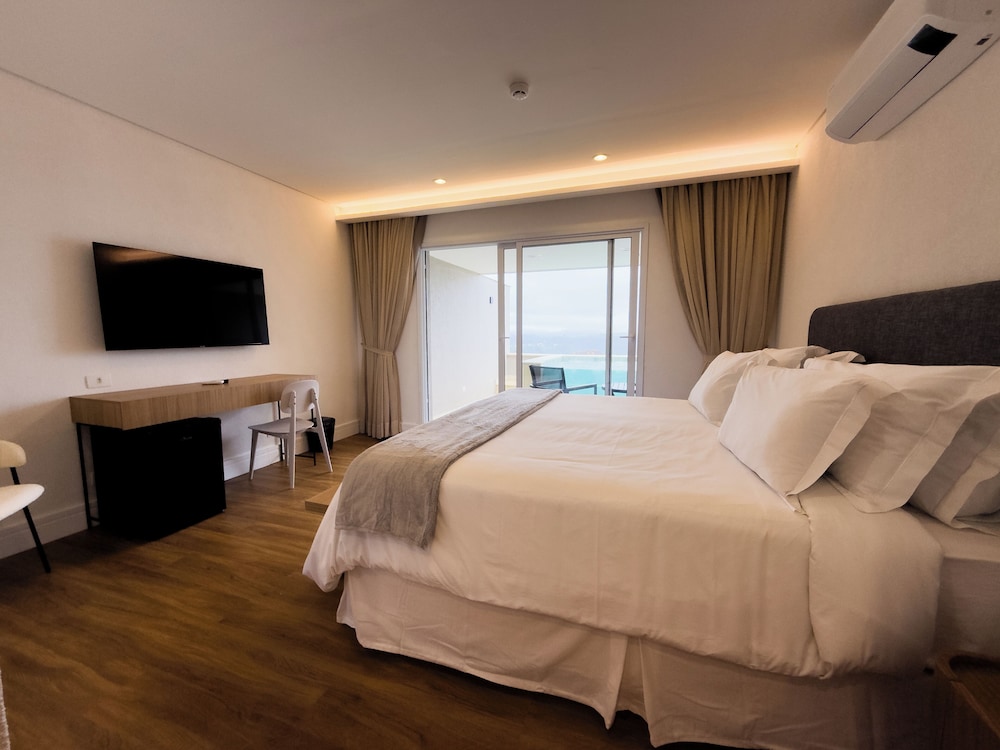 Private, King Bed