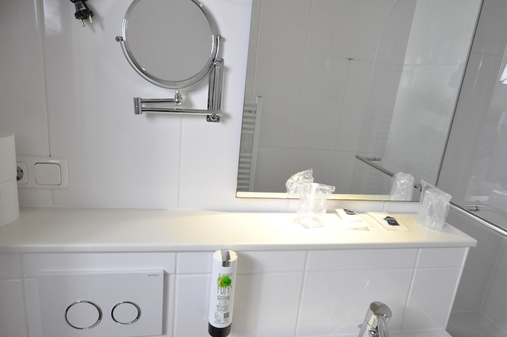 Acanthushotel Munich 48/50