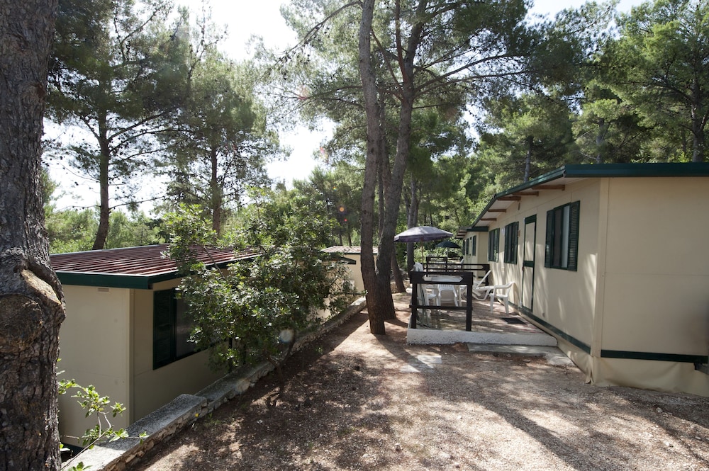 VILLAGGIO PUNTA LUNGA 45/50