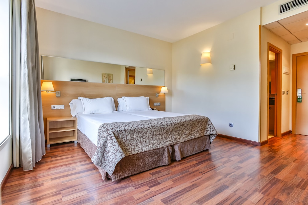 Hotel Desitges 12/76