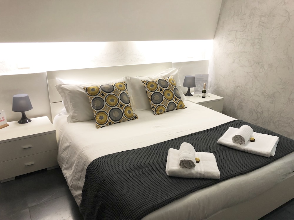 SUPERIOR, DOUBLE BED
