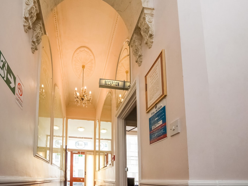 St Georges Hotel Pimlico 6/48